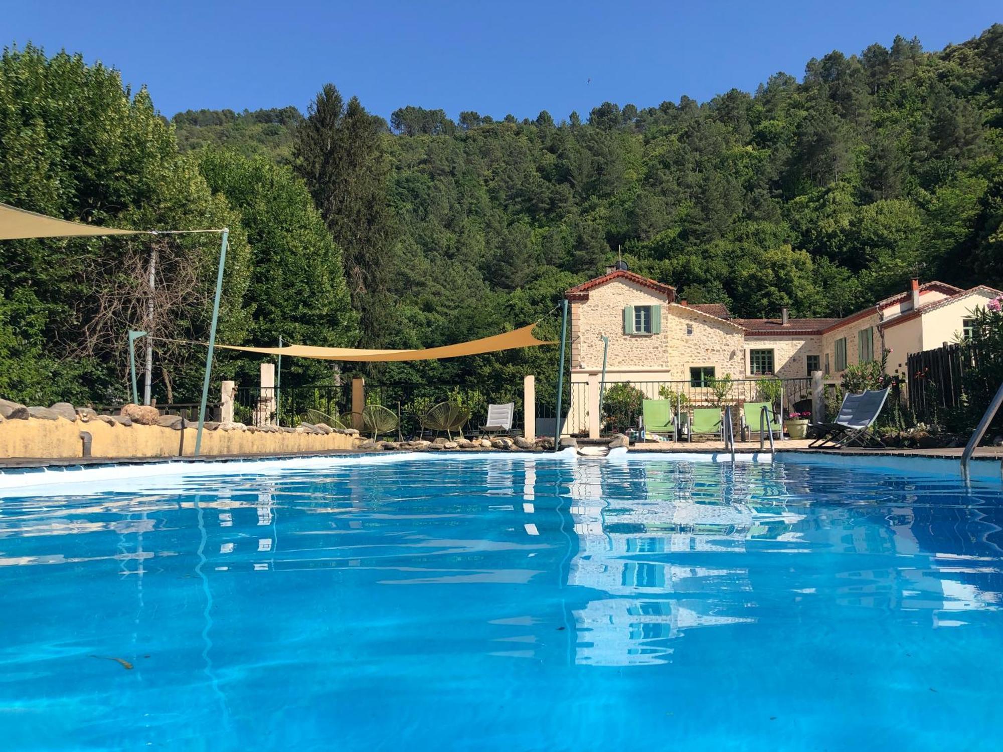 Chateau Du Fraissinet, 6 Gites Sleeping 2-8 Guests, Pool And River On Site La Tronche  Bagian luar foto