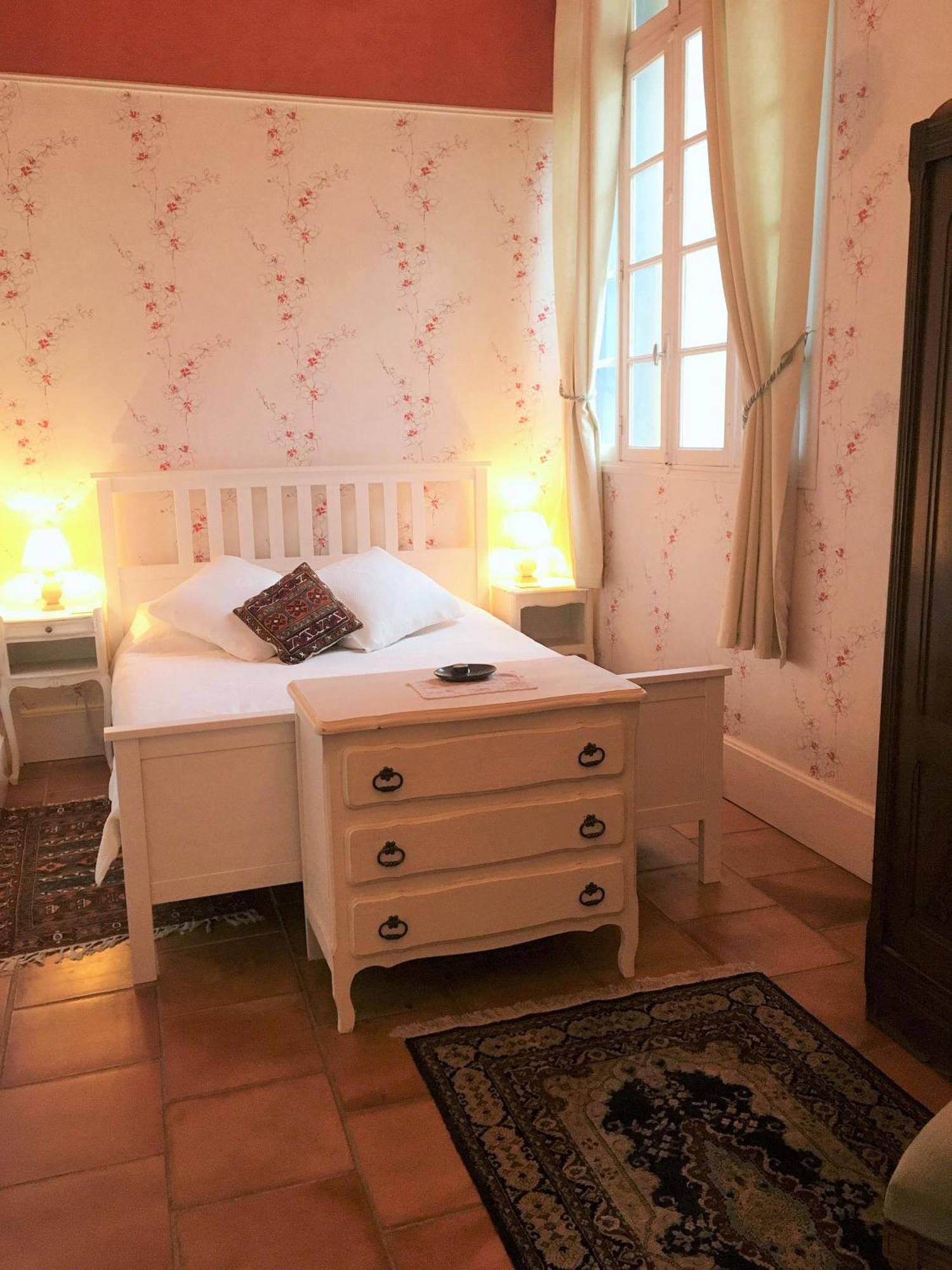 Chateau Du Fraissinet, 6 Gites Sleeping 2-8 Guests, Pool And River On Site La Tronche  Bagian luar foto