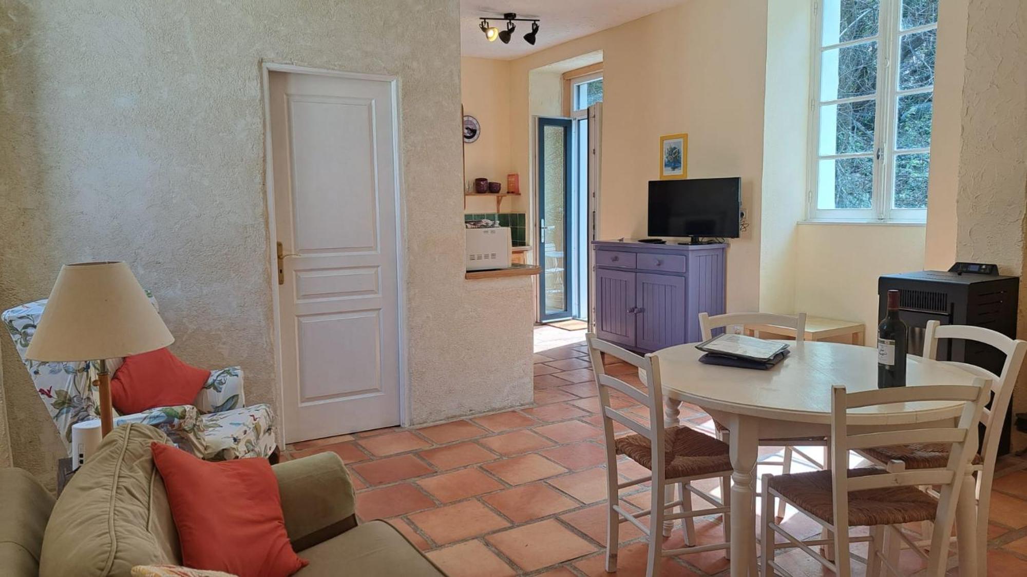 Chateau Du Fraissinet, 6 Gites Sleeping 2-8 Guests, Pool And River On Site La Tronche  Bagian luar foto