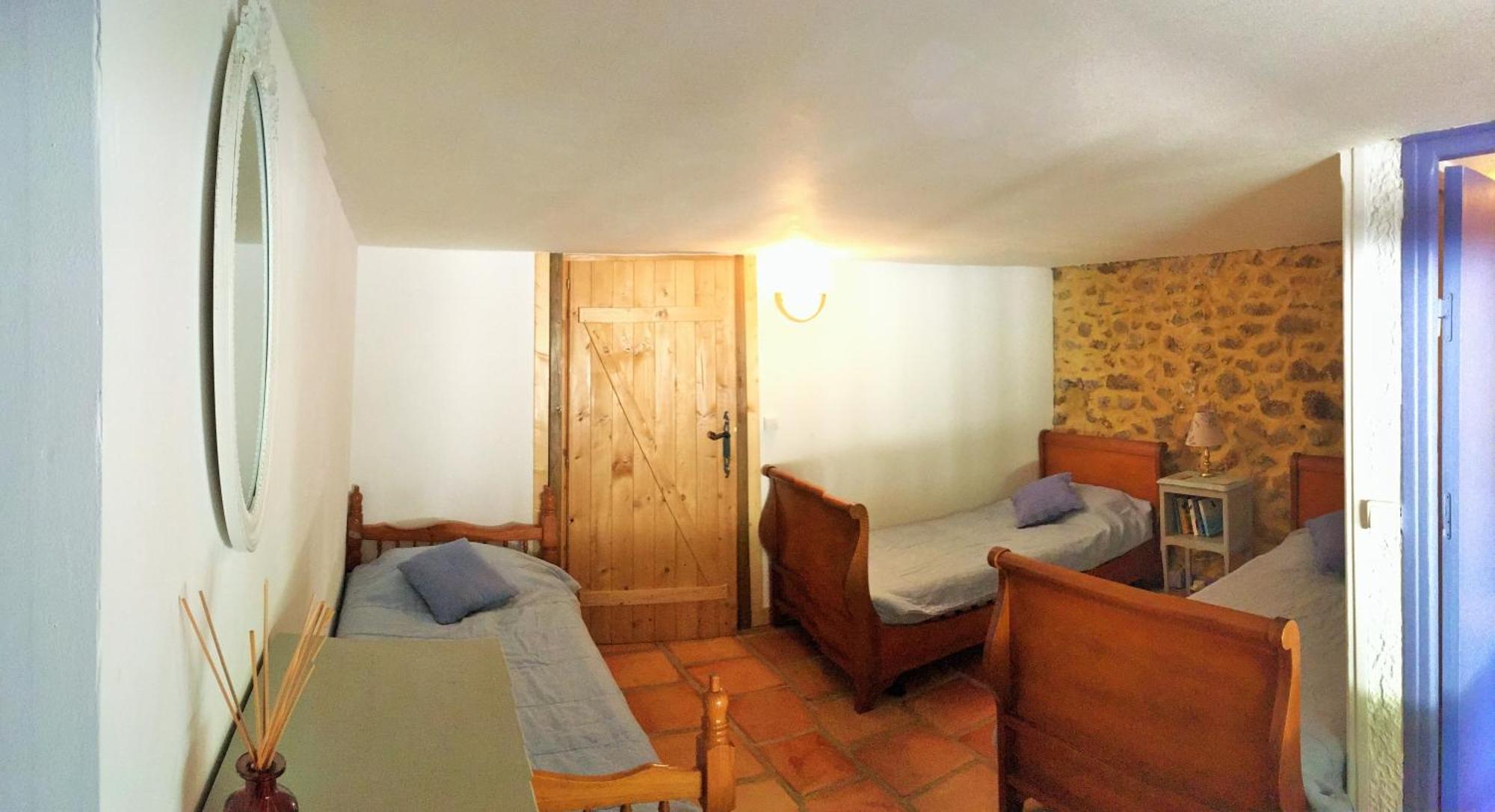 Chateau Du Fraissinet, 6 Gites Sleeping 2-8 Guests, Pool And River On Site La Tronche  Bagian luar foto