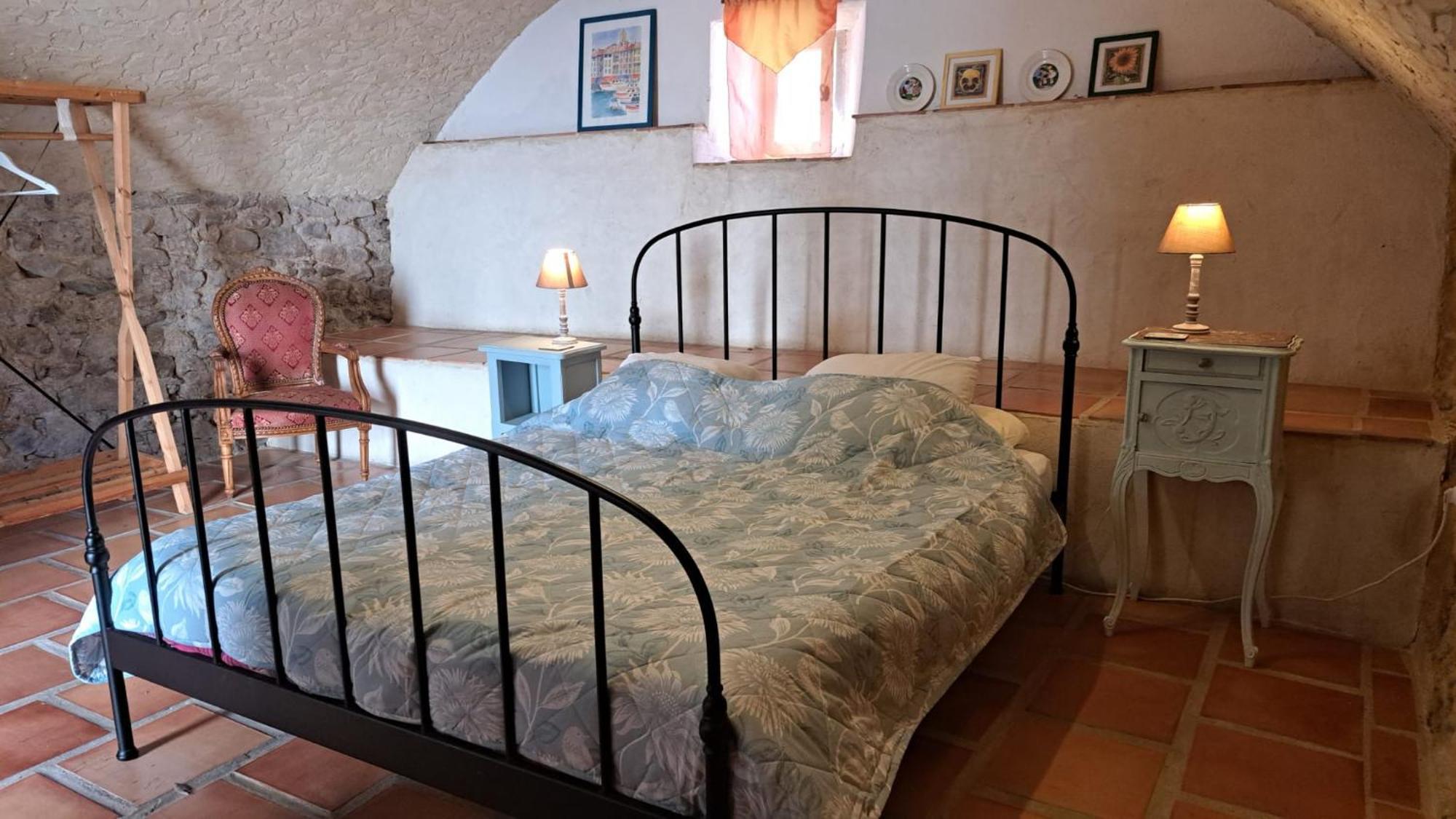 Chateau Du Fraissinet, 6 Gites Sleeping 2-8 Guests, Pool And River On Site La Tronche  Bagian luar foto